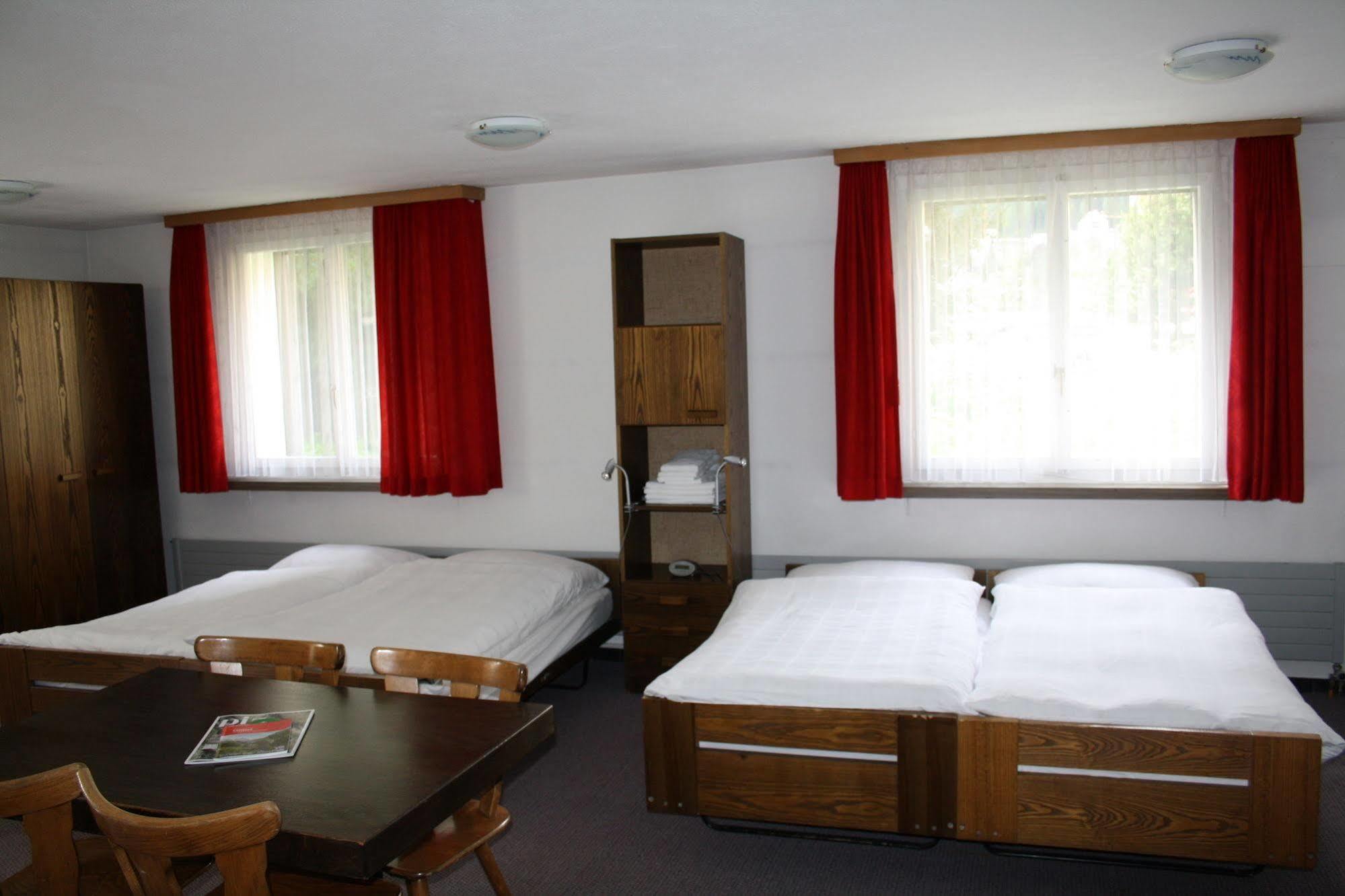 Hostel Casa Franco St. Moritz Ngoại thất bức ảnh